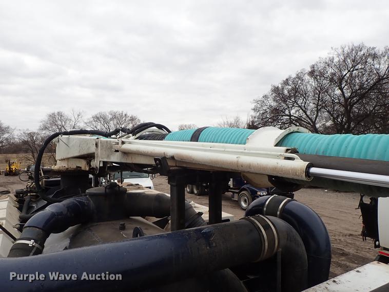 image for item DC1349 2008 Volvo VHD hydrovac truck