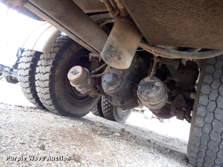 image for item DC1349 2008 Volvo VHD hydrovac truck