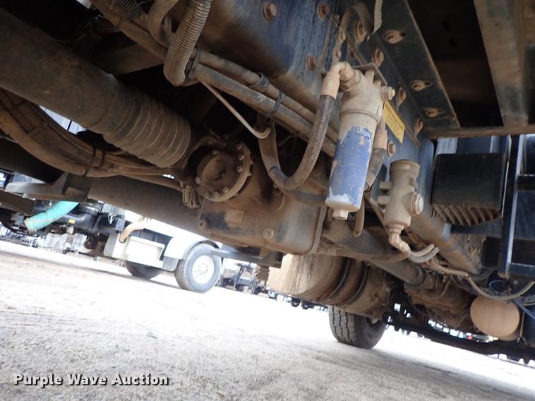 image for item DC1349 2008 Volvo VHD hydrovac truck