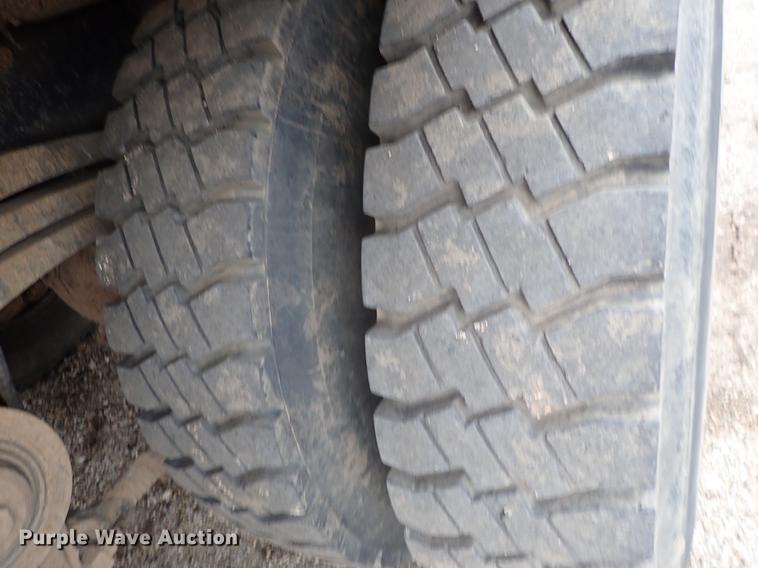 image for item DC1349 2008 Volvo VHD hydrovac truck