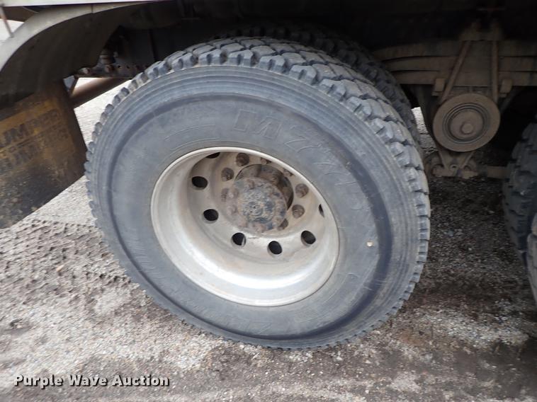 image for item DC1349 2008 Volvo VHD hydrovac truck