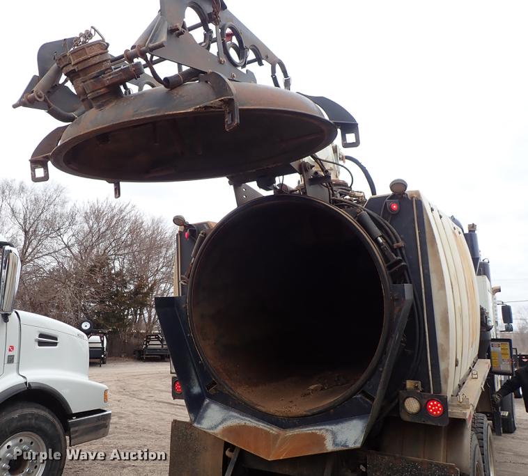 image for item DC1349 2008 Volvo VHD hydrovac truck