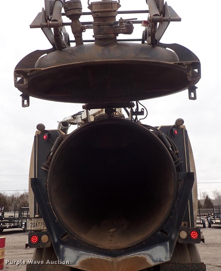 image for item DC1349 2008 Volvo VHD hydrovac truck