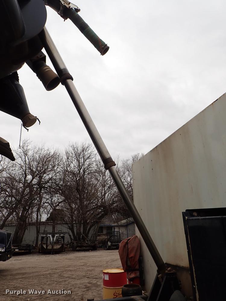 image for item DC1349 2008 Volvo VHD hydrovac truck