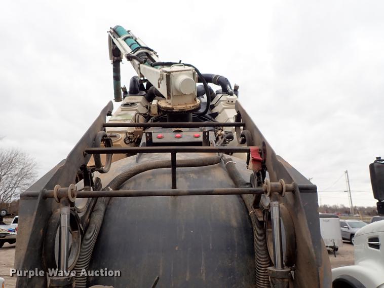 image for item DC1349 2008 Volvo VHD hydrovac truck