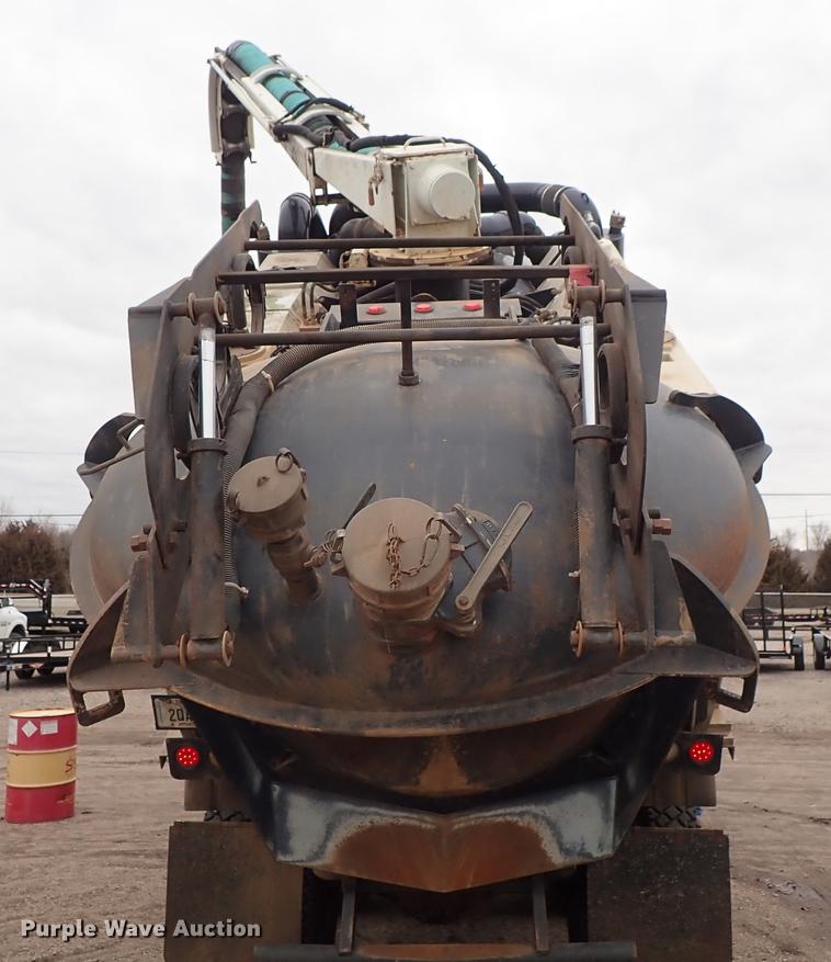 image for item DC1349 2008 Volvo VHD hydrovac truck