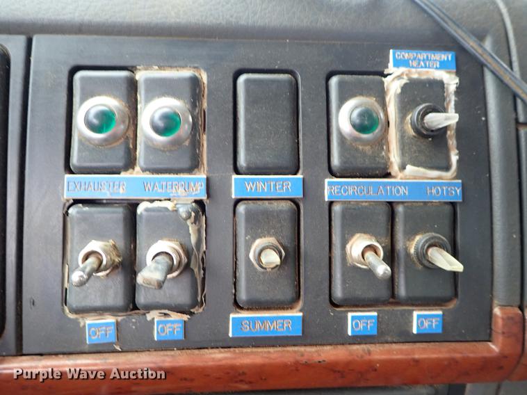 image for item DC1349 2008 Volvo VHD hydrovac truck