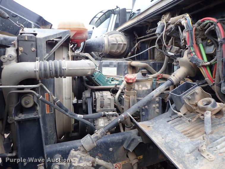 image for item DC1349 2008 Volvo VHD hydrovac truck