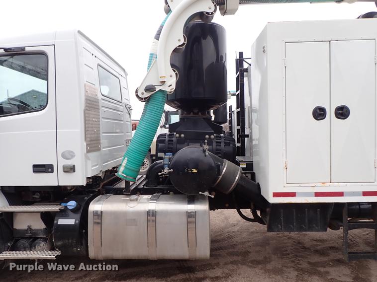 image for item DC1350 2012 Volvo VHD hydrovac truck