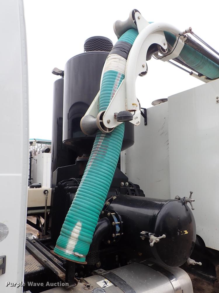 image for item DC1350 2012 Volvo VHD hydrovac truck