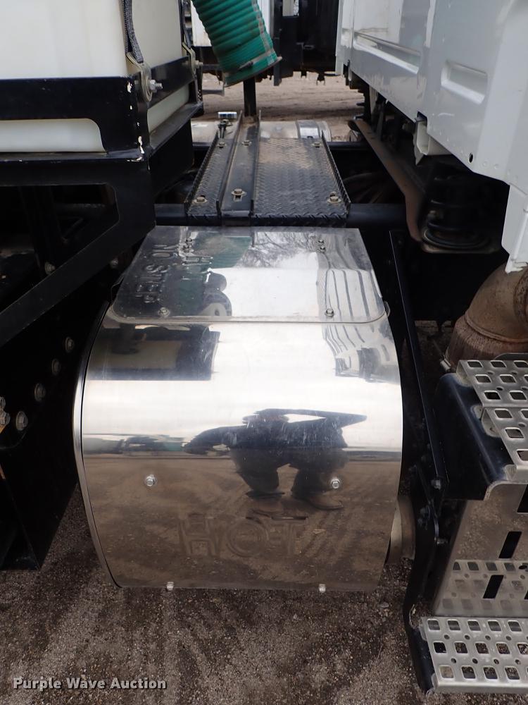 image for item DC1350 2012 Volvo VHD hydrovac truck