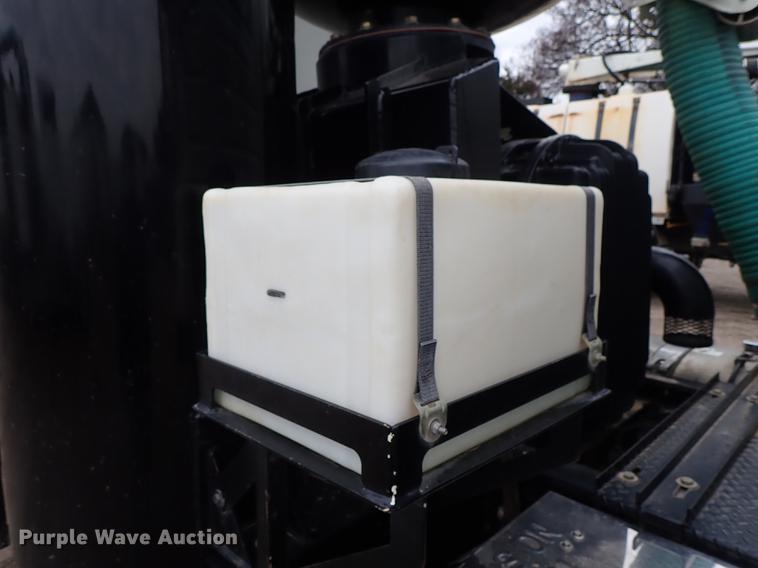 image for item DC1350 2012 Volvo VHD hydrovac truck