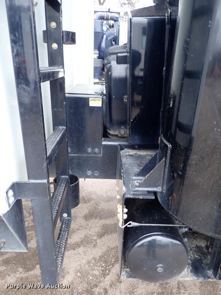 image for item DC1350 2012 Volvo VHD hydrovac truck