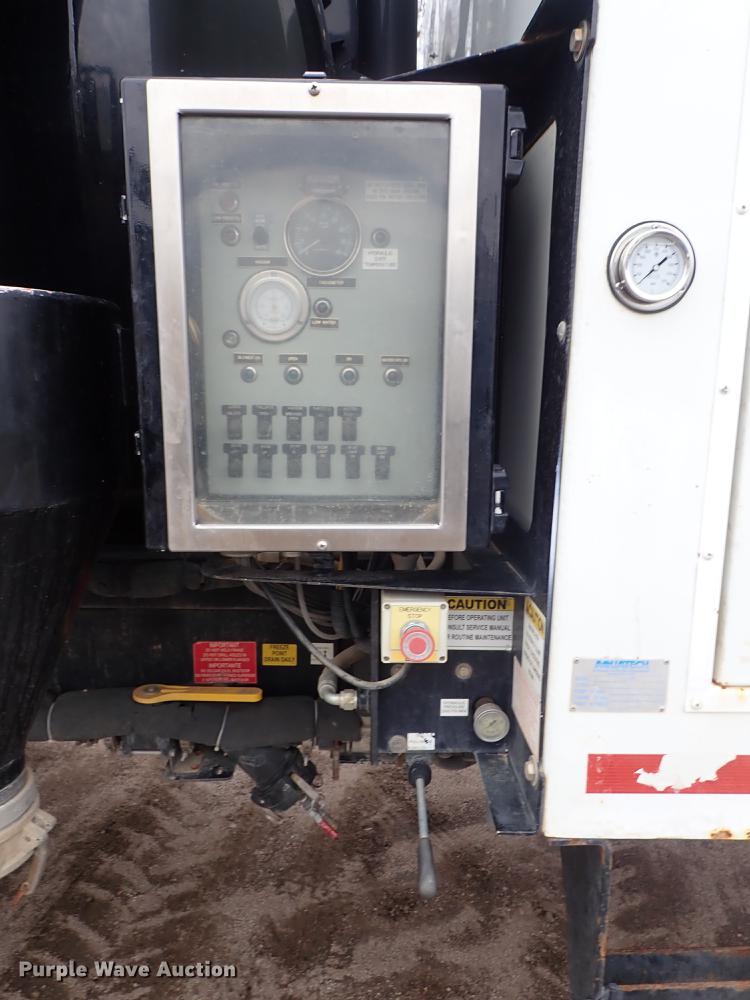 image for item DC1350 2012 Volvo VHD hydrovac truck