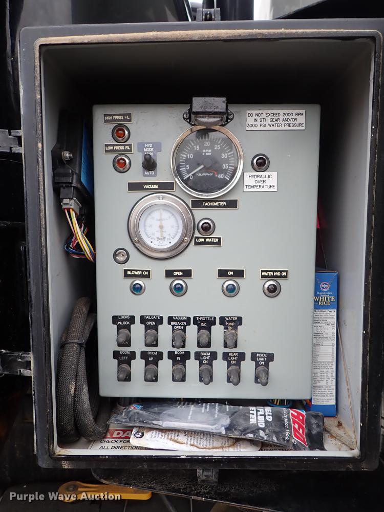 image for item DC1350 2012 Volvo VHD hydrovac truck