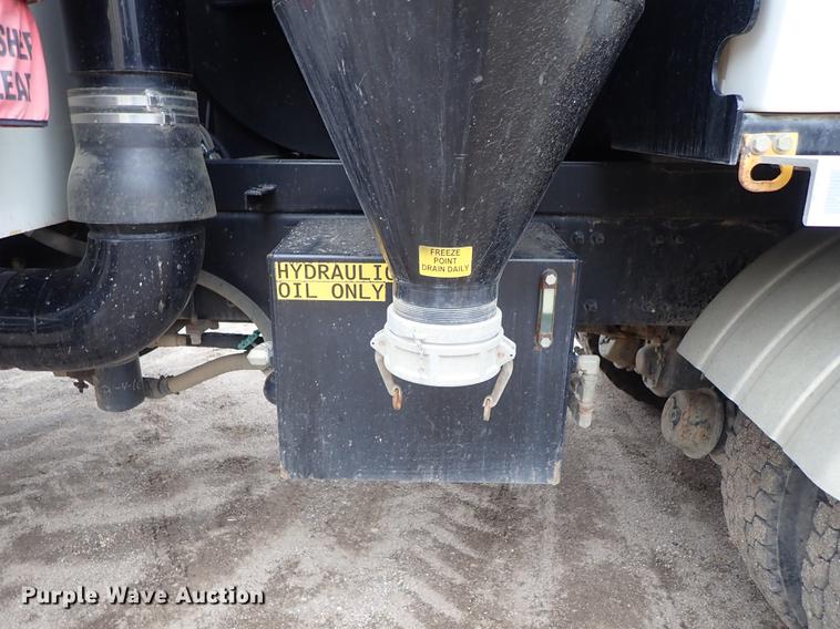 image for item DC1350 2012 Volvo VHD hydrovac truck