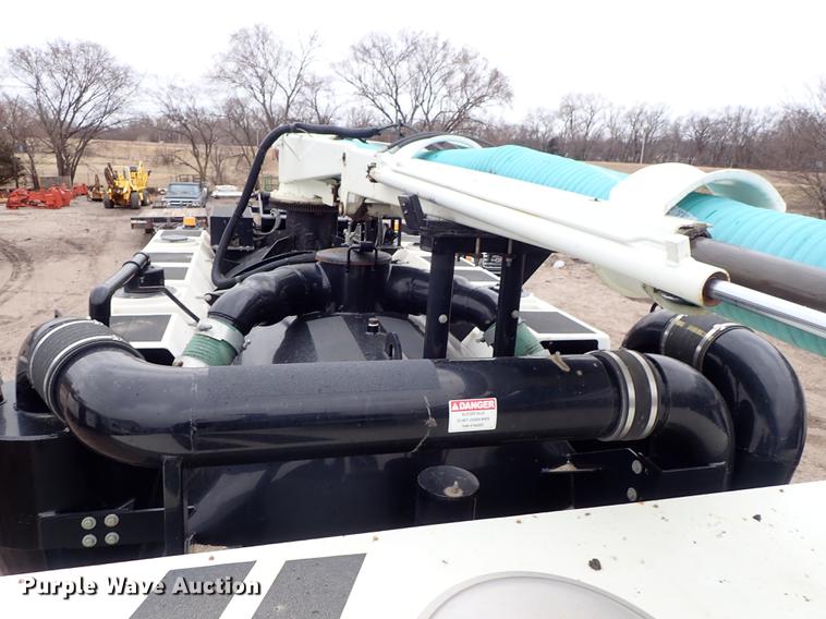 image for item DC1350 2012 Volvo VHD hydrovac truck