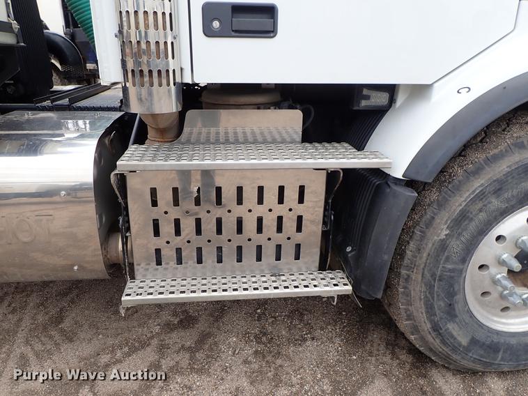 image for item DC1350 2012 Volvo VHD hydrovac truck