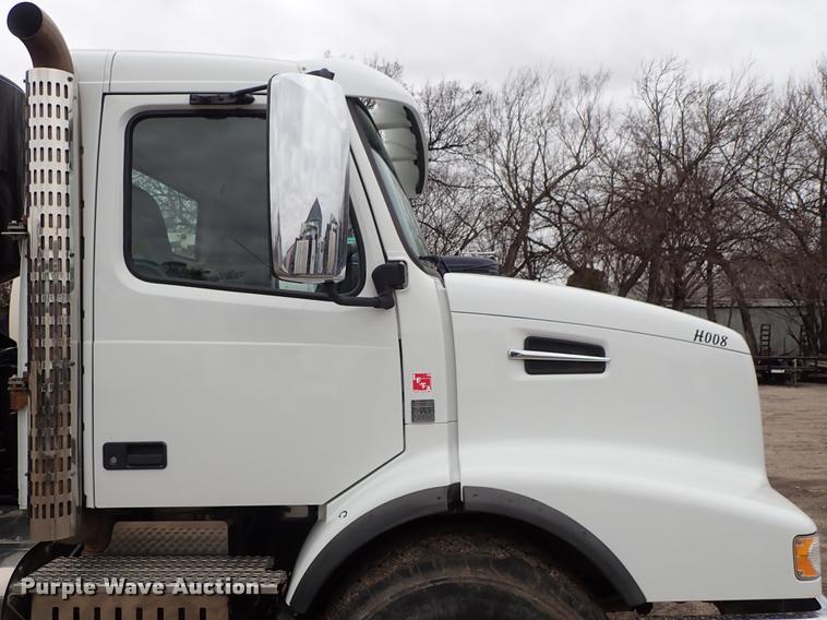 image for item DC1350 2012 Volvo VHD hydrovac truck