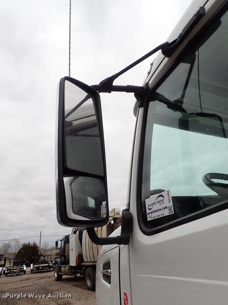 image for item DC1350 2012 Volvo VHD hydrovac truck