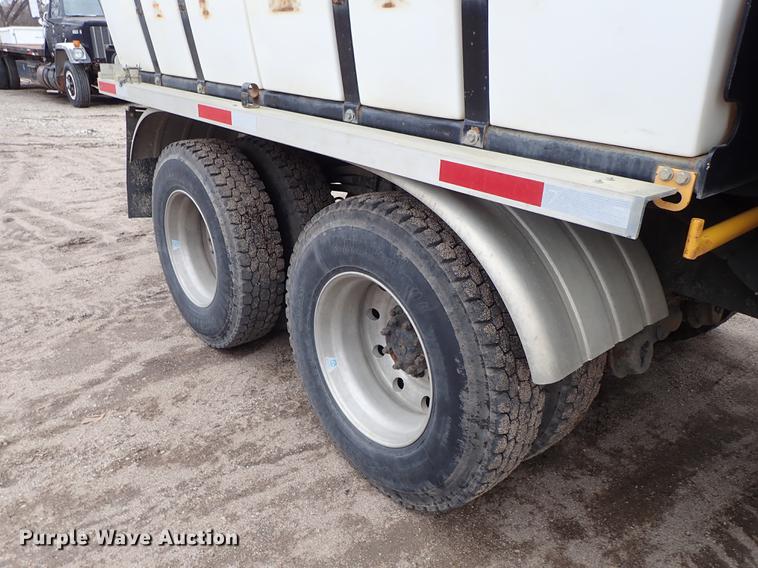image for item DC1350 2012 Volvo VHD hydrovac truck