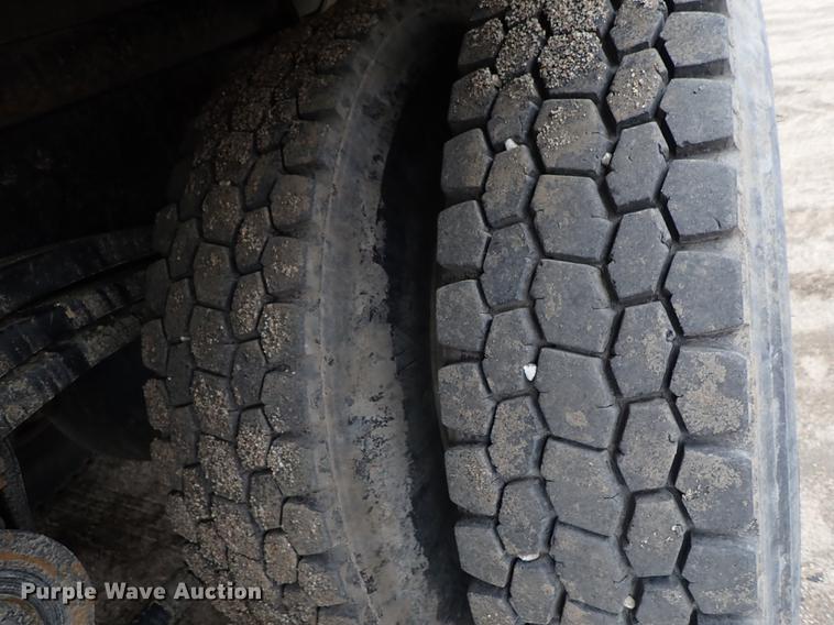 image for item DC1350 2012 Volvo VHD hydrovac truck