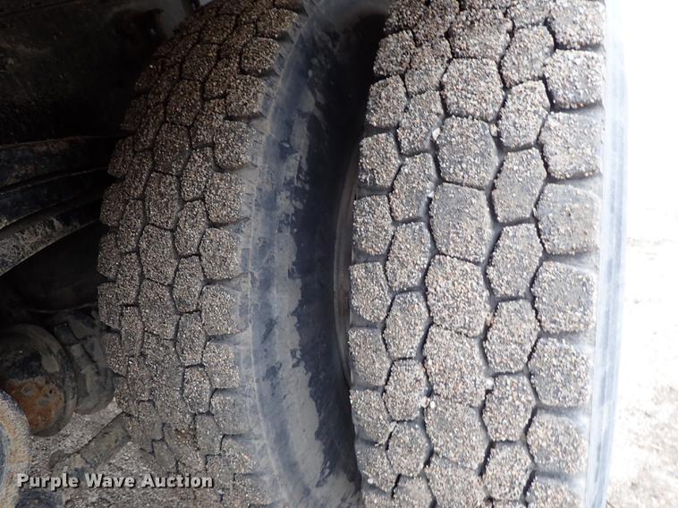 image for item DC1350 2012 Volvo VHD hydrovac truck