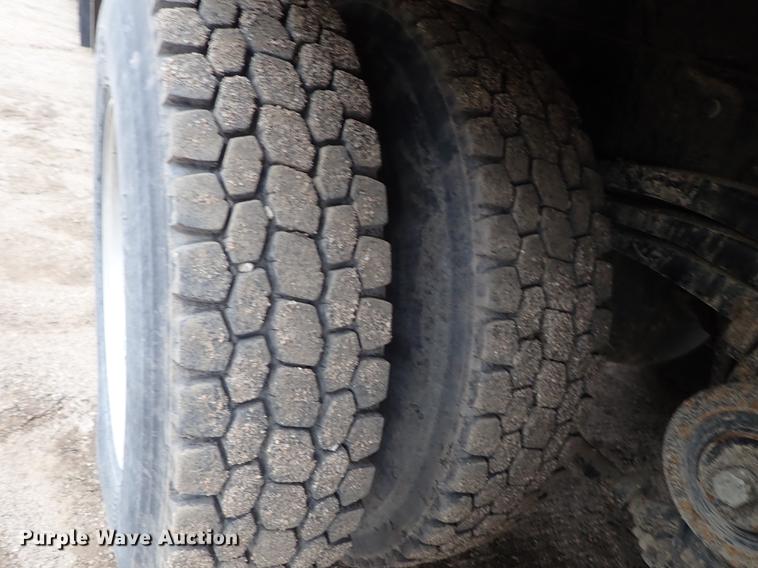 image for item DC1350 2012 Volvo VHD hydrovac truck