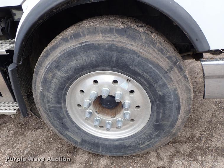 image for item DC1350 2012 Volvo VHD hydrovac truck