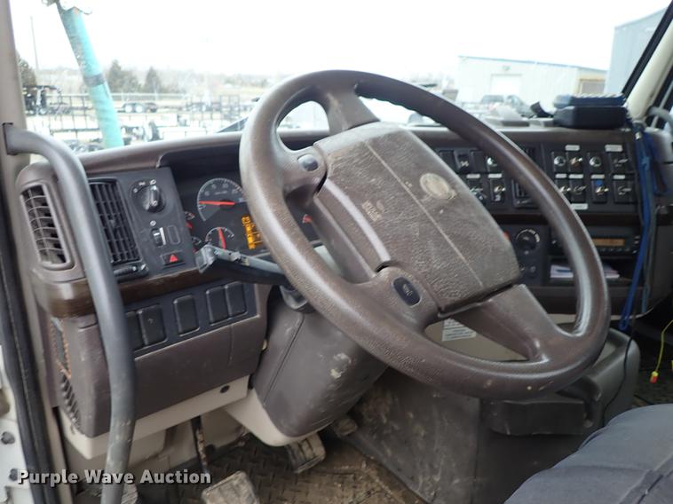 image for item DC1350 2012 Volvo VHD hydrovac truck