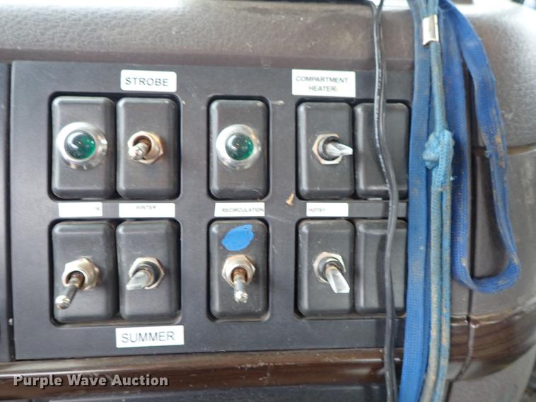 image for item DC1350 2012 Volvo VHD hydrovac truck