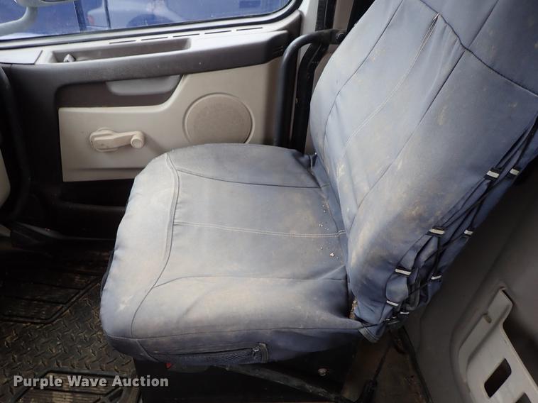 image for item DC1350 2012 Volvo VHD hydrovac truck