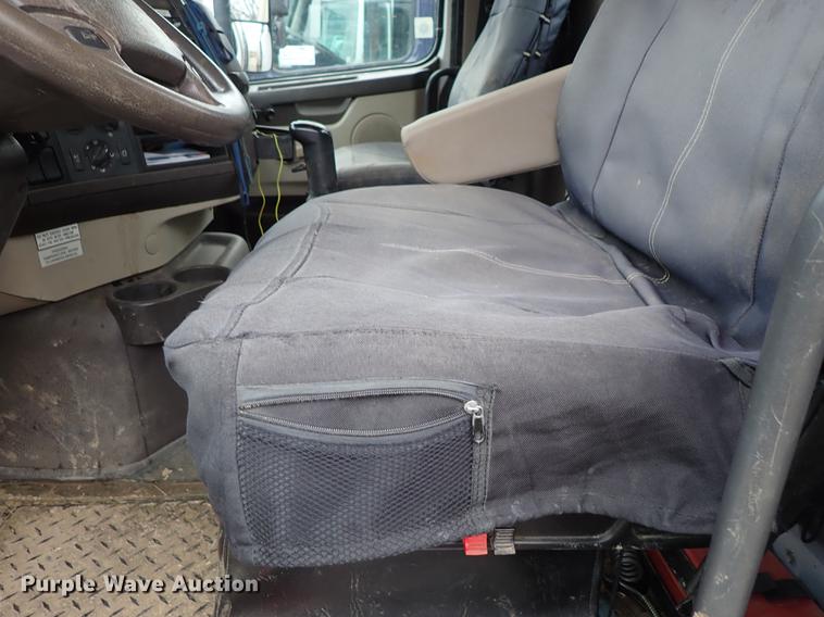 image for item DC1350 2012 Volvo VHD hydrovac truck