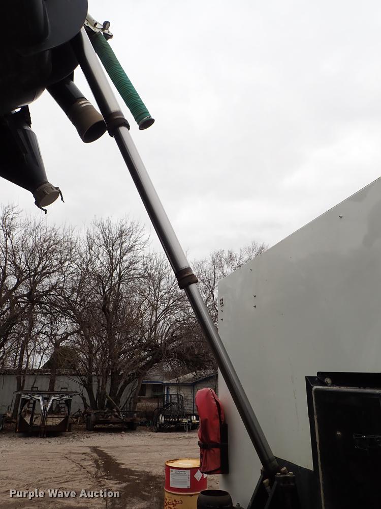 image for item DC1350 2012 Volvo VHD hydrovac truck