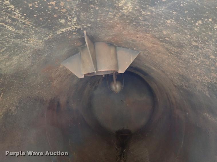 image for item DC1350 2012 Volvo VHD hydrovac truck