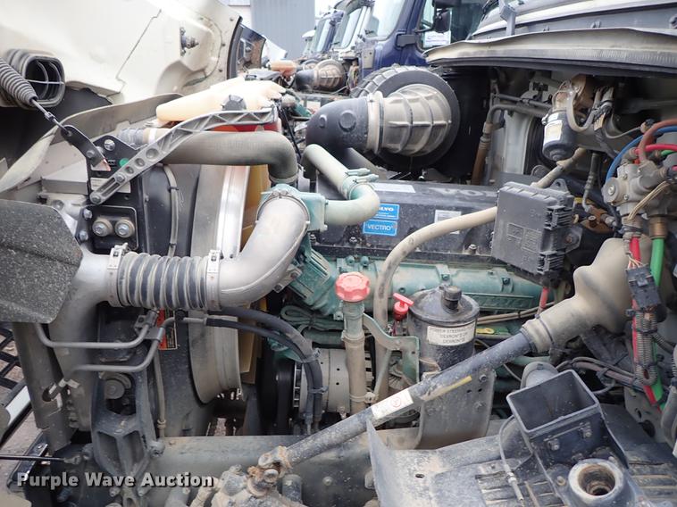 image for item DC1350 2012 Volvo VHD hydrovac truck