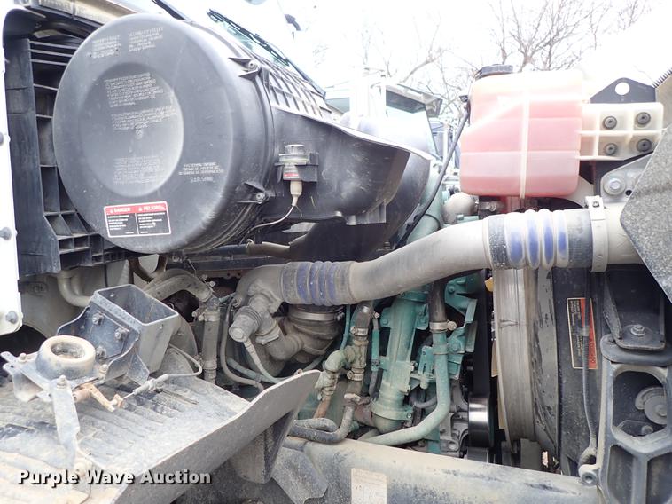 image for item DC1350 2012 Volvo VHD hydrovac truck