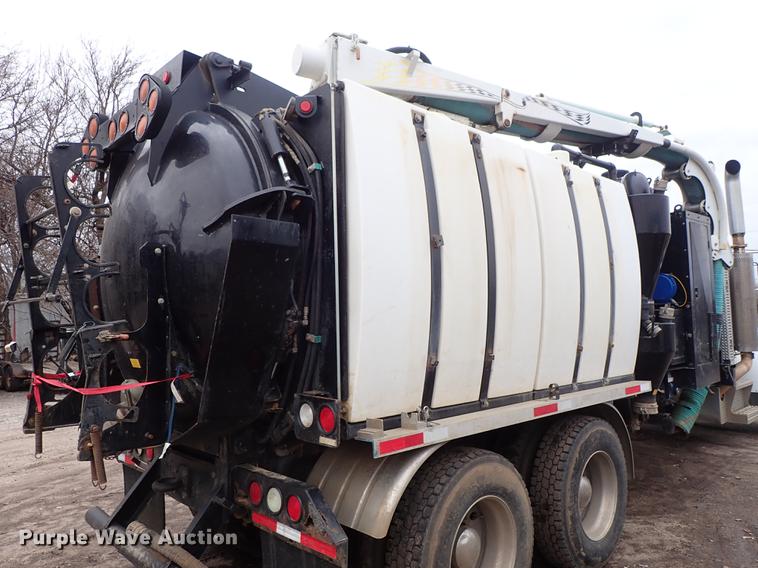 image for item DC1351 2008 Peterbilt 340 hydrovac truck