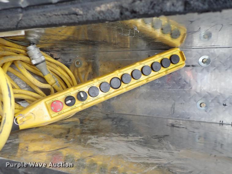 image for item DC1351 2008 Peterbilt 340 hydrovac truck