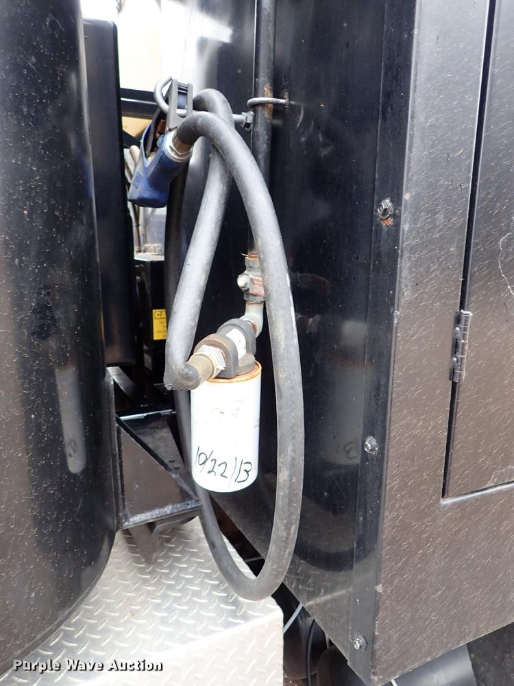 image for item DC1351 2008 Peterbilt 340 hydrovac truck