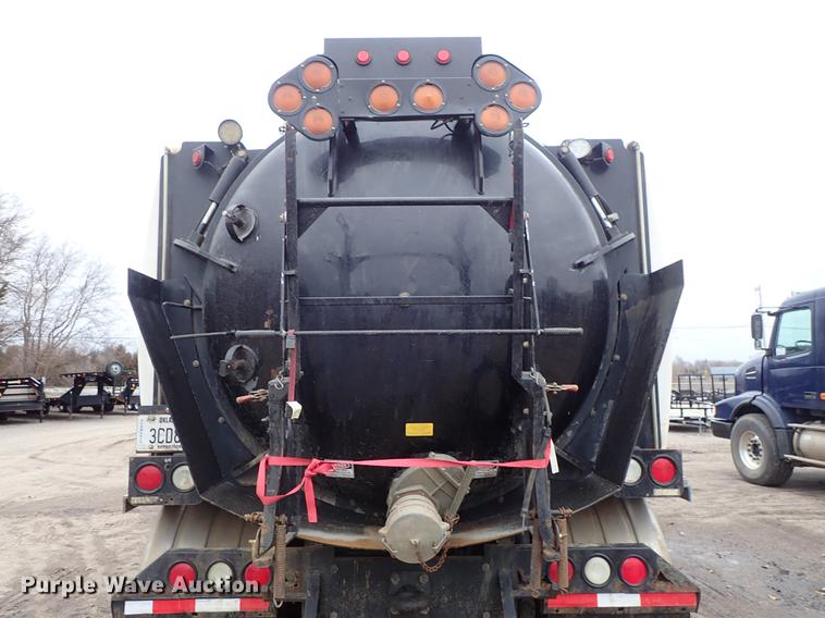 image for item DC1351 2008 Peterbilt 340 hydrovac truck