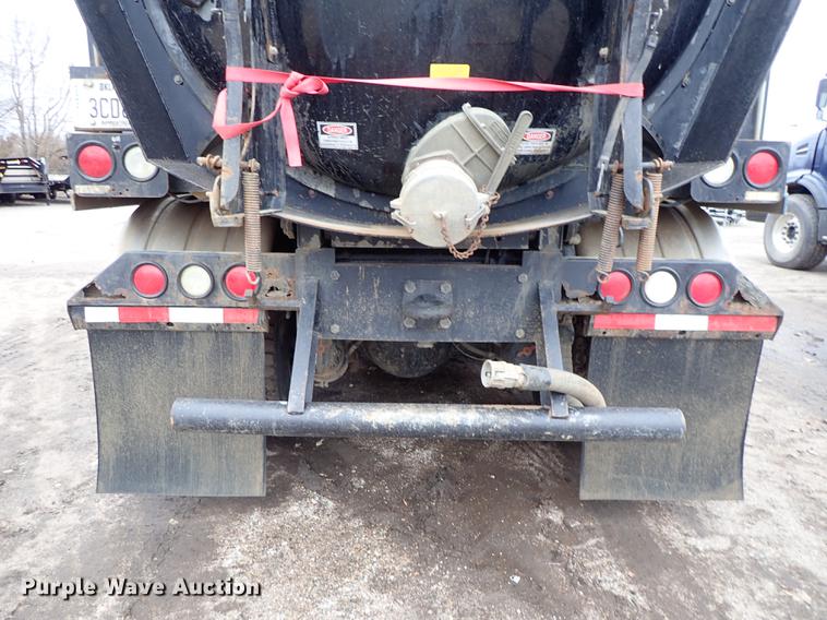 image for item DC1351 2008 Peterbilt 340 hydrovac truck