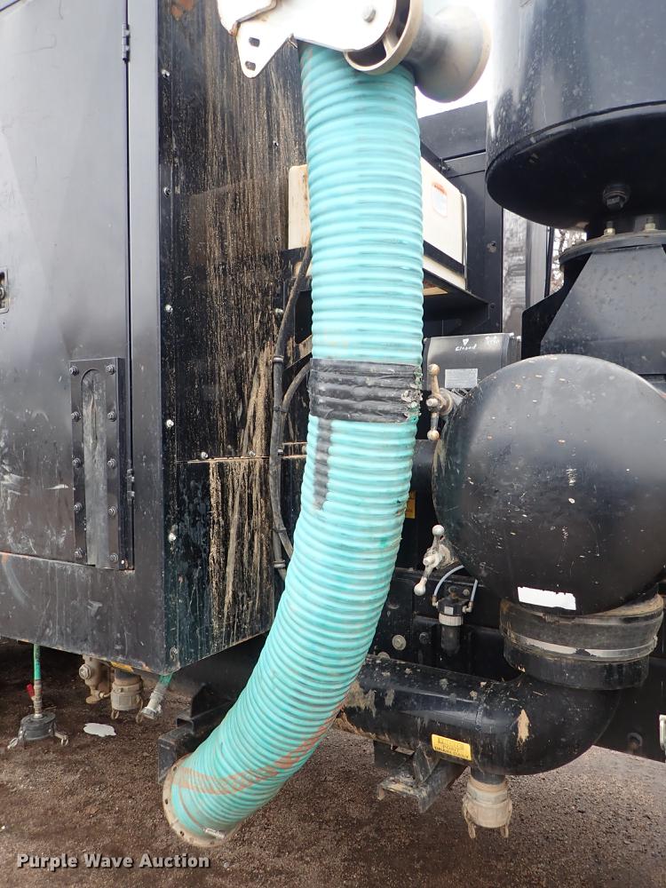 image for item DC1351 2008 Peterbilt 340 hydrovac truck