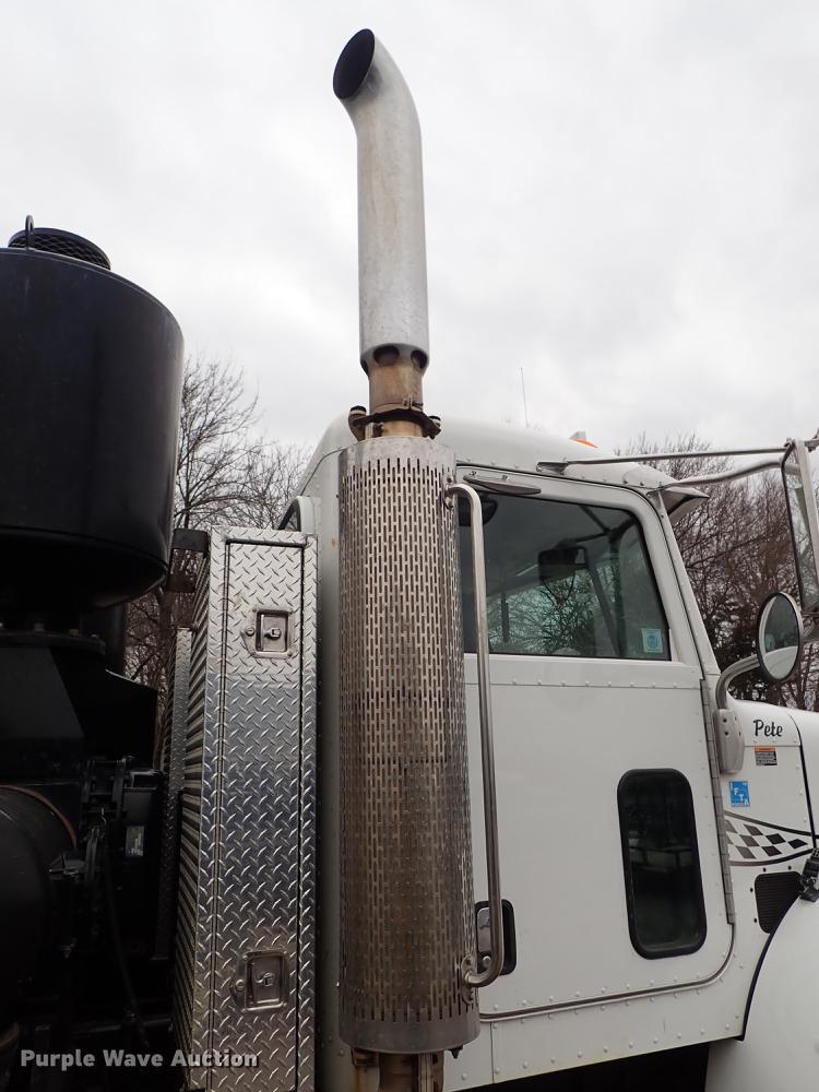 image for item DC1351 2008 Peterbilt 340 hydrovac truck