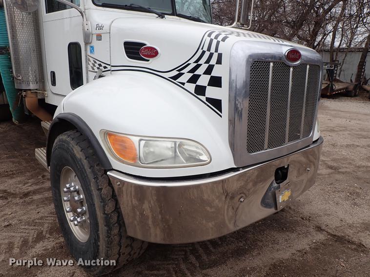 image for item DC1351 2008 Peterbilt 340 hydrovac truck