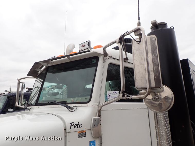 image for item DC1351 2008 Peterbilt 340 hydrovac truck