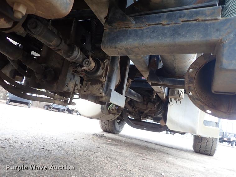 image for item DC1351 2008 Peterbilt 340 hydrovac truck