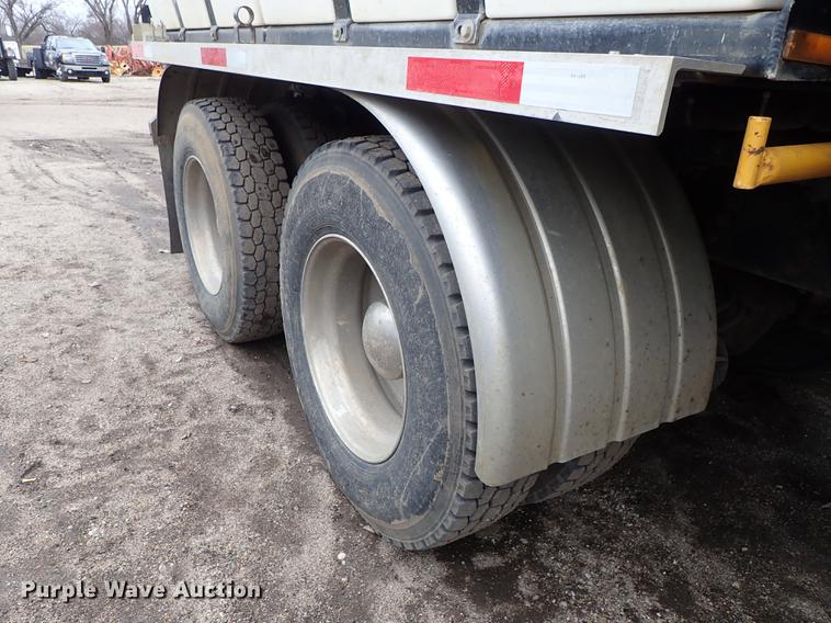 image for item DC1351 2008 Peterbilt 340 hydrovac truck