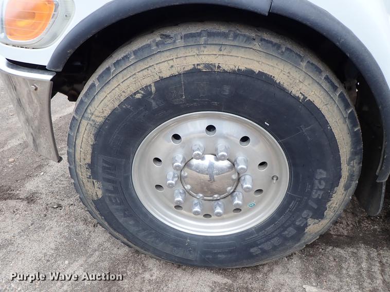 image for item DC1351 2008 Peterbilt 340 hydrovac truck