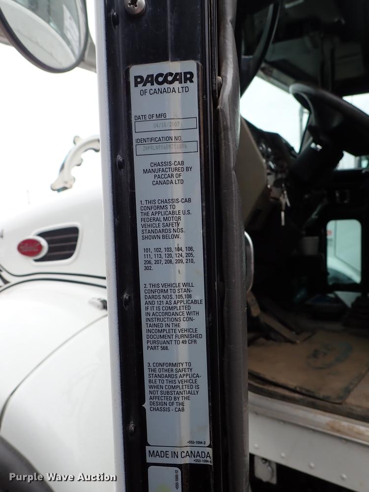 image for item DC1351 2008 Peterbilt 340 hydrovac truck